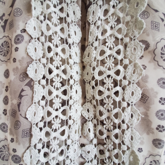 Vintage Sigal Dekel shirt with lace and woven contrast collar hem, Medium - Picture 11 of 12